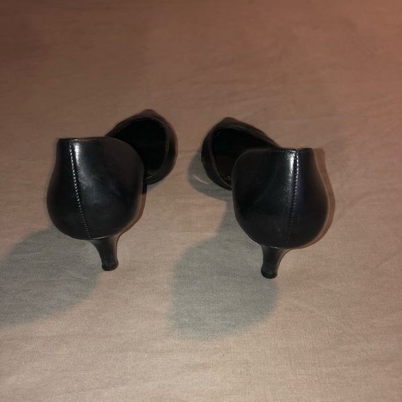 Gianni Bini Black Kitten Heels Size 7 Gently Used - Picture 3 of 8